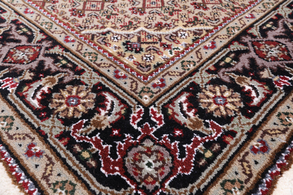 Wool and Silk Persian Tabriz Hand-Knotted Rug 4' 0" X 6' 0" Q6029