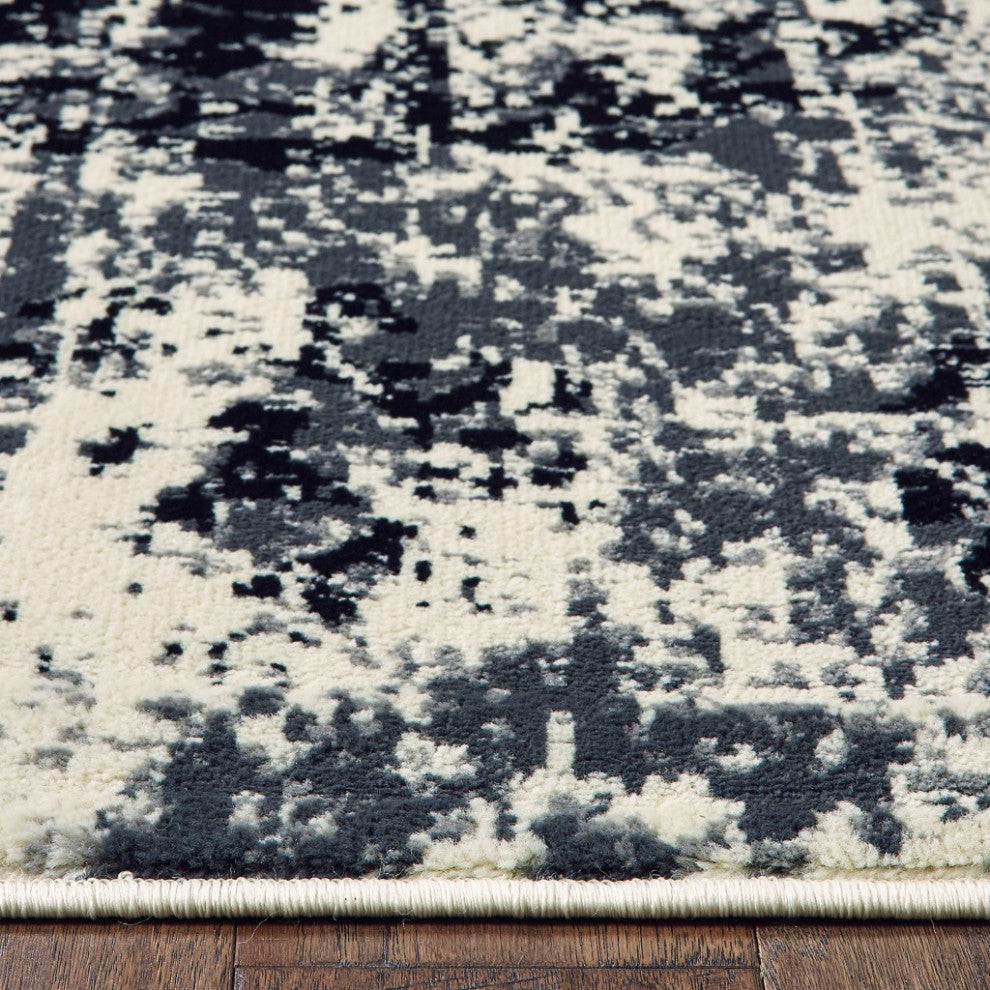 5" x 7" Black and White Abstract Area Rug