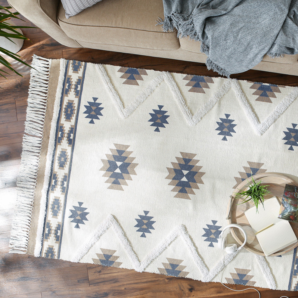Stone And Blue Printed Off-White Hand-Loomed Shag Rug 4x6 ft.