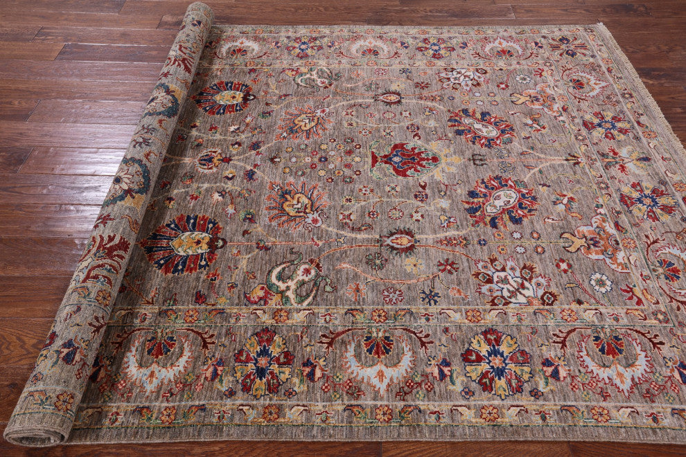 5' 8" X 7' 11" Handmade Persian Tabriz Rug Q7667