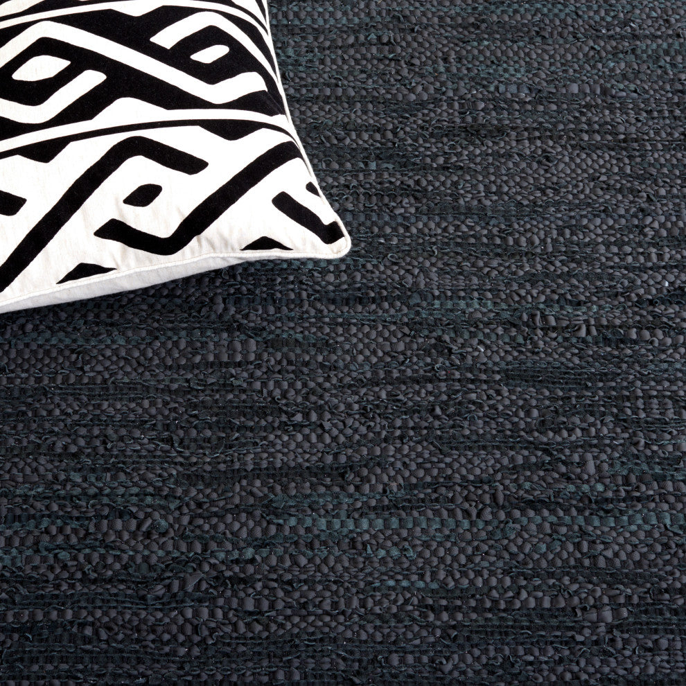 Safavieh Vintage Leather Collection, VTL310 Rug, Light Grey/Black, 2'3"x6'