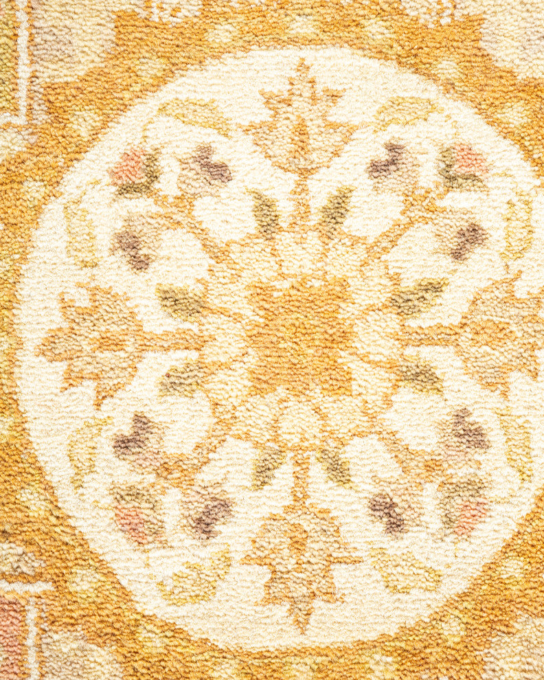Trinity, One-of-a-Kind Hand-Knotted Area Rug Ivory, 8'1"x10'4"