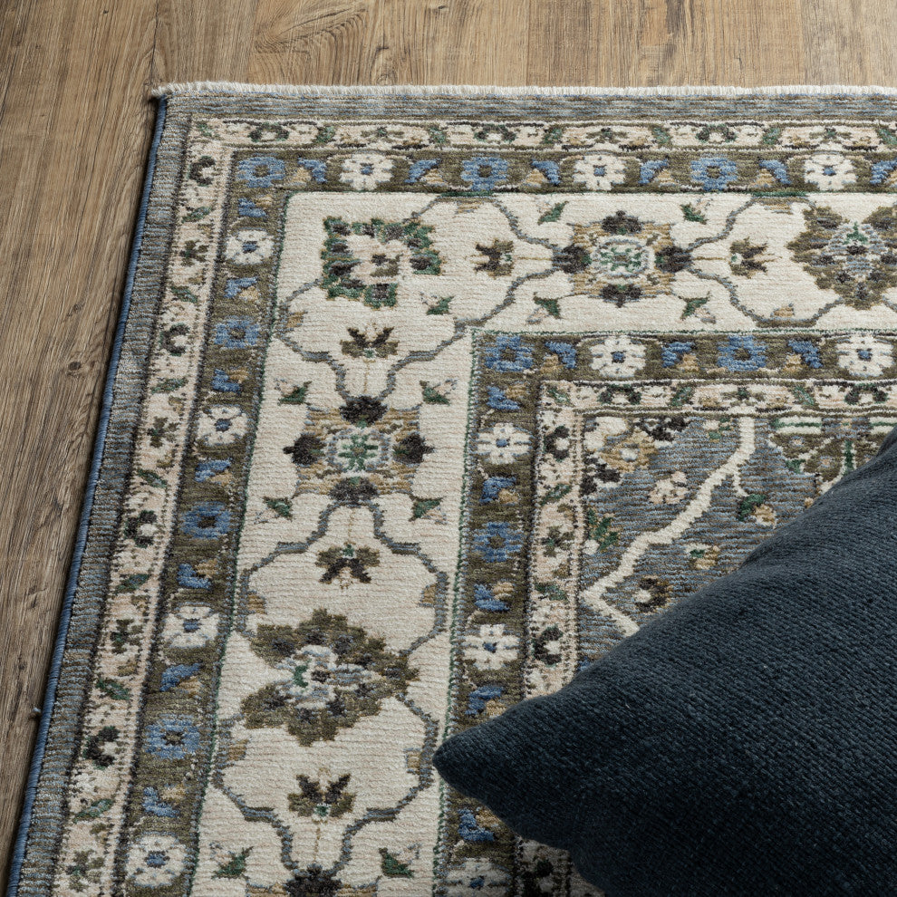 Hanford Bordered Traditional Blue/Grey Fringe Edge Rug 6'7" x 9'6"