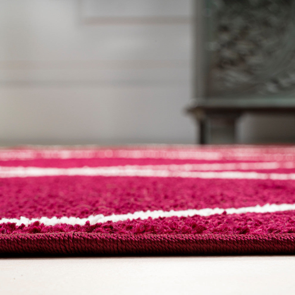 Cole Minimalist Diamond Trellis Red/White 2'x8' Runner Rug