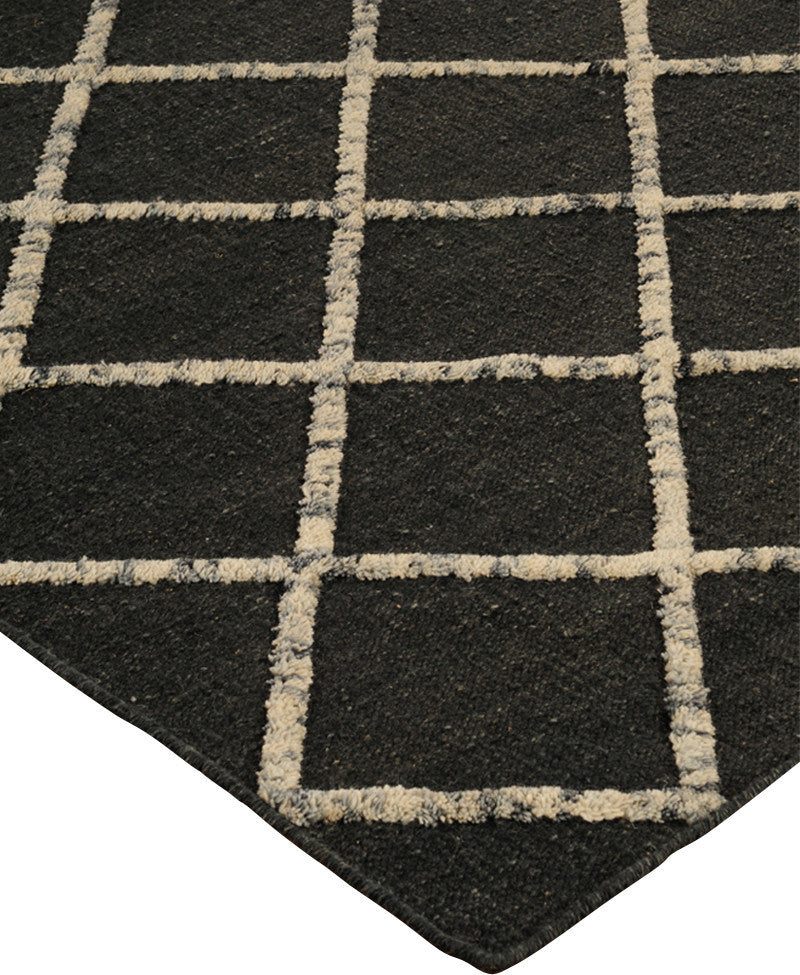 "Centre" Morrocan Wool Rug, 100% Natural Fiber, Hand Woven, 4' X 6'