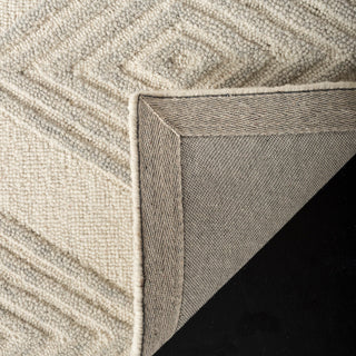 Safavieh Blossom Collection BLM111A Rug, Ivory/Silver, 4' x 6'