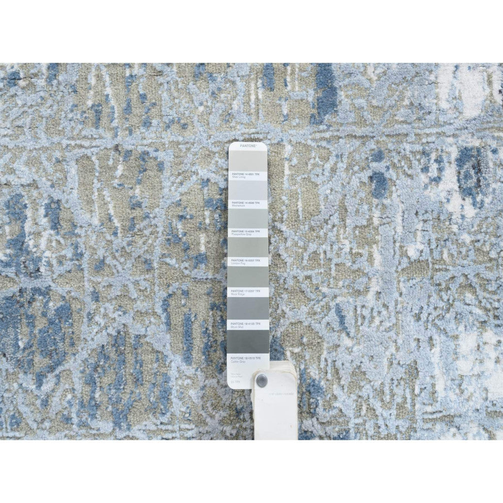 Gray and Blue, Wool and Silk Hand Knotted, THE HONEYCOMB Rug, 2'8"x5'10"