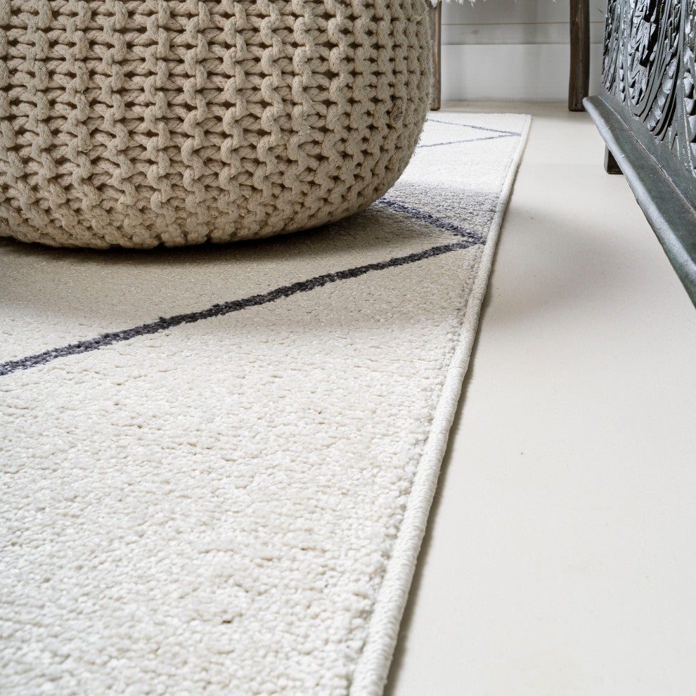 Cole Minimalist Diamond Trellis White/Gray 5' Round Area Rug