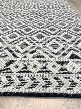 EORC Black Handwoven Wool Durrie Kilim Rug 5'x8'