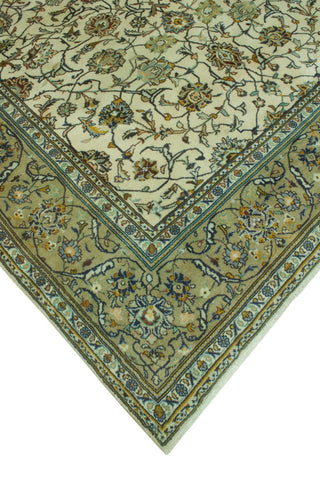 Fine Vintage Distressed Doreen Ivory/Lt. Green Rug, 7'2 x 10'1