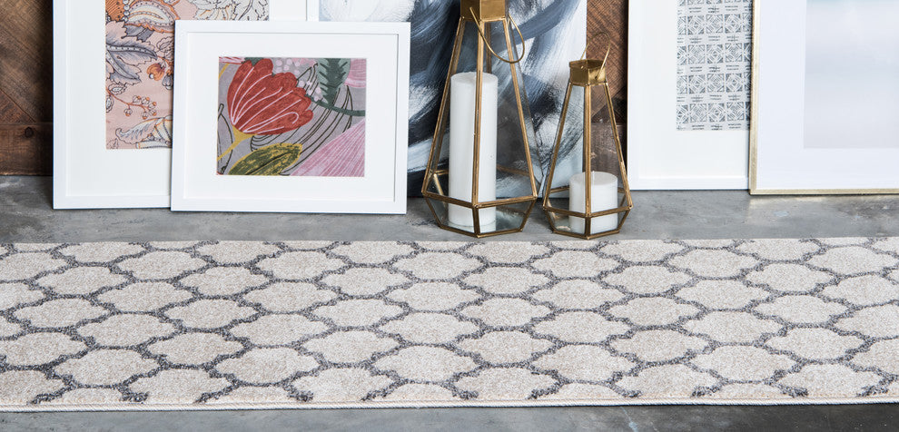 Unique Loom Beige Philadelphia Trellis 2' 7 x 8' 0 Runner Rug