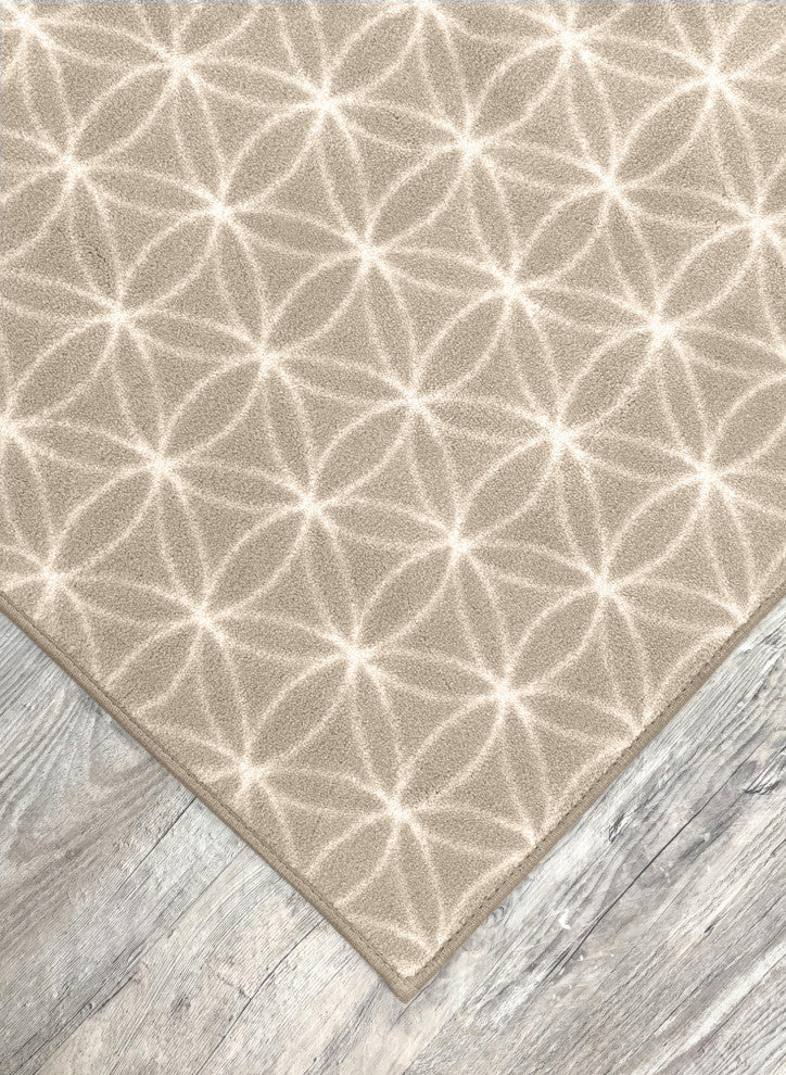 EYELET Soft Tactesse Nylon Area Rug with Anti-Stain Protection, Candlelight, 6'x9'