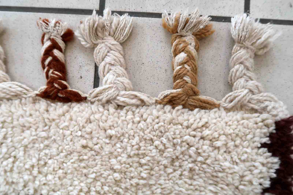 Handmade Vintage Moroccan Berber Rug 2.4'x4.4', 74cmx136cm 1970s