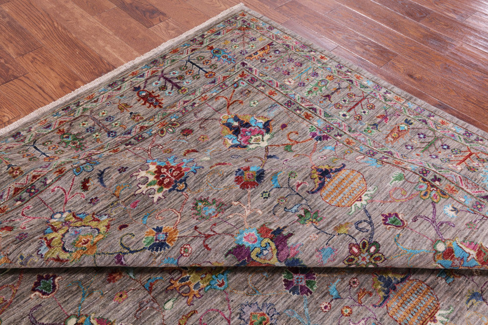 8' 0" X 9' 4" Persian Tabriz Hand-Knotted Rug Q9824