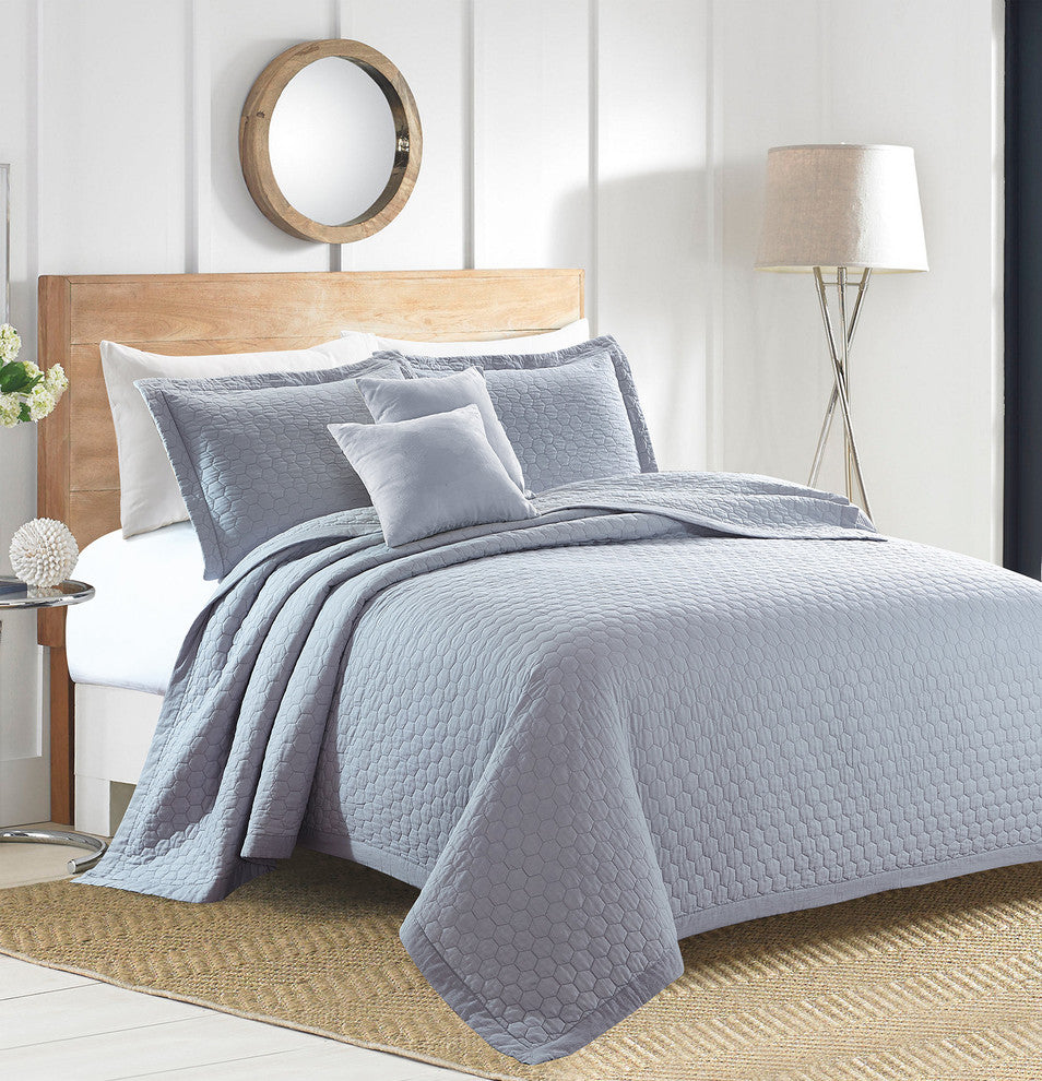 Sherry Kline Rombo Embroidered 3-piece Quilt Set, Light Grey, King