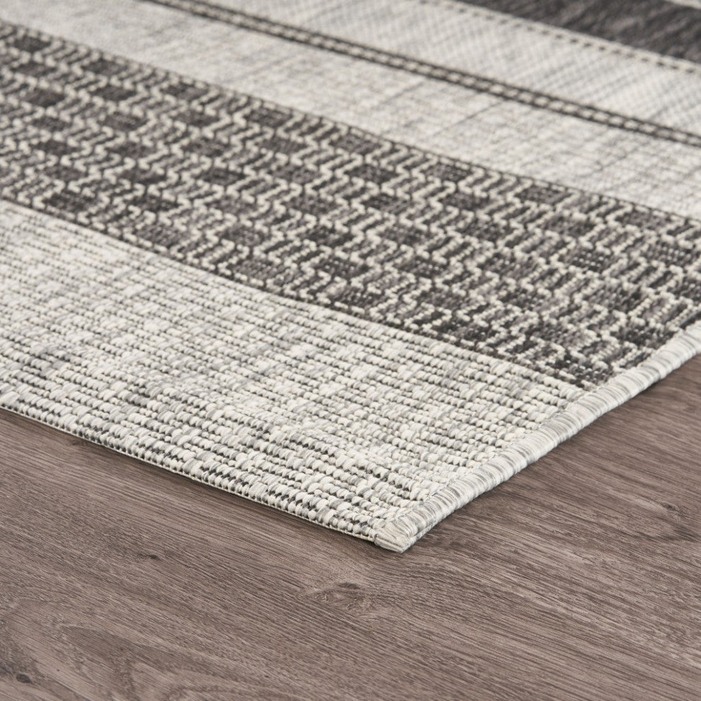 8" x 10" Gray Stripe Indoor Outdoor Area Rug