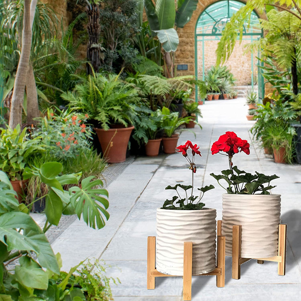 2 Piece Standing Planter Set