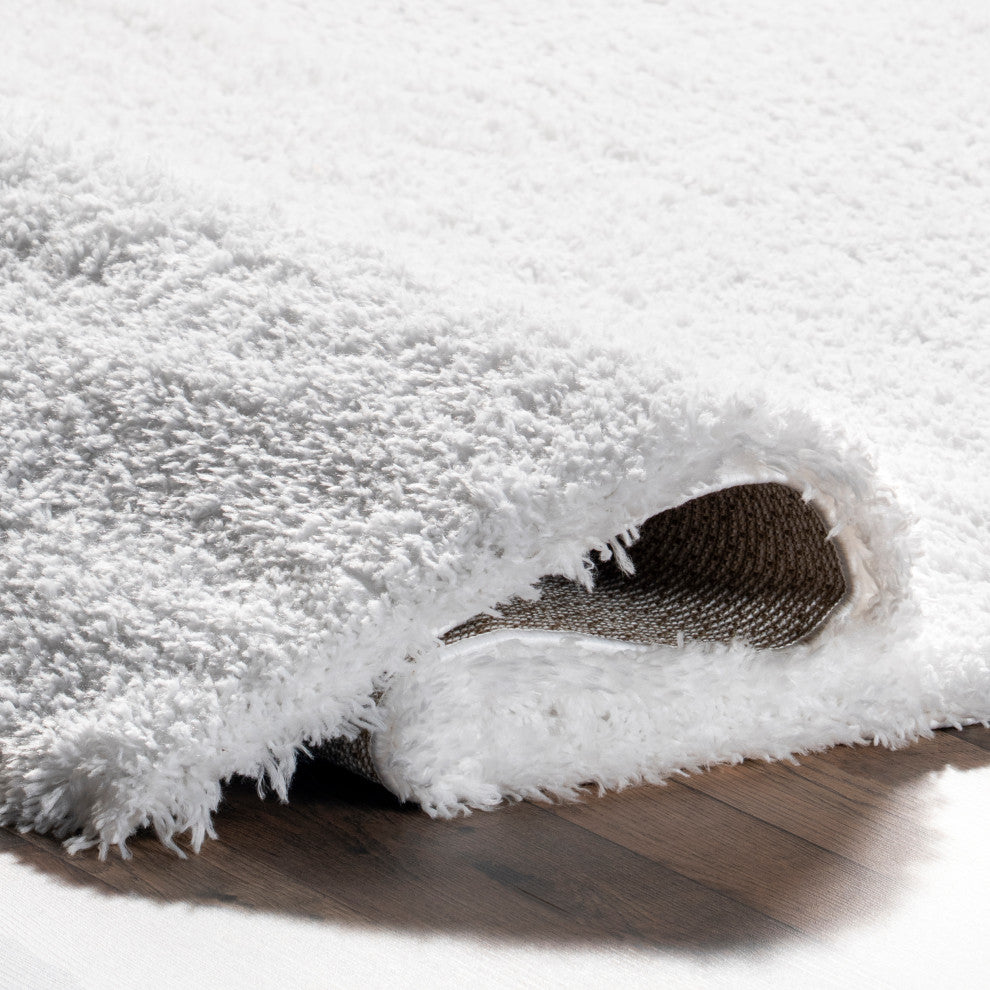 Nuloom Soft and Plush Cloudy Solid Shag Rug, Snow White 5'3"Round