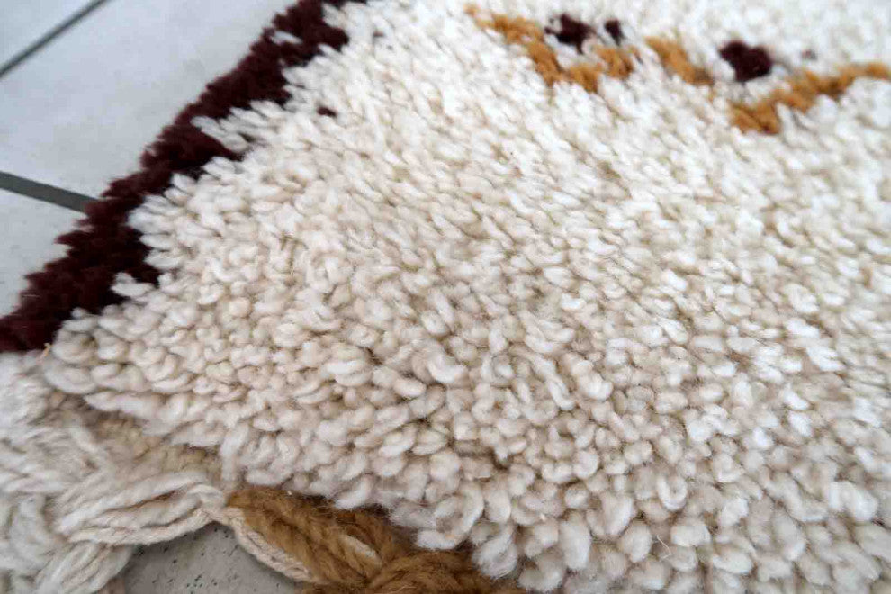 Handmade Vintage Moroccan Berber Rug 2.4'x4.4', 74cmx136cm 1970s