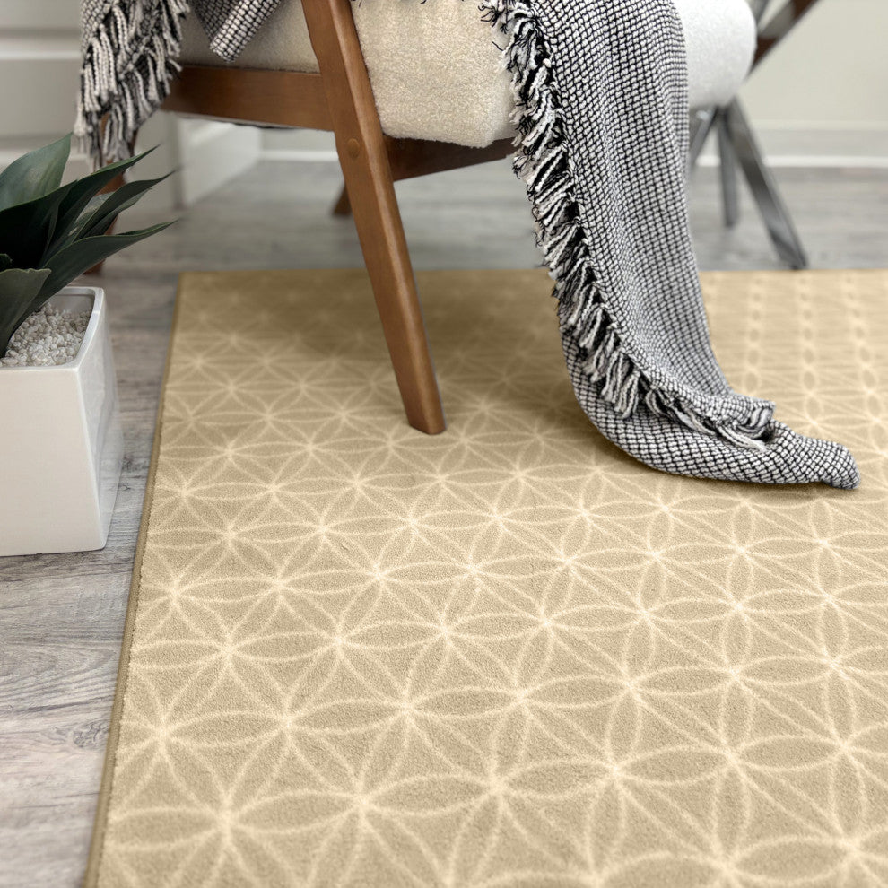 EYELET Soft Tactesse Nylon Area Rug with Anti-Stain Protection, Buttercup, 4'x12'
