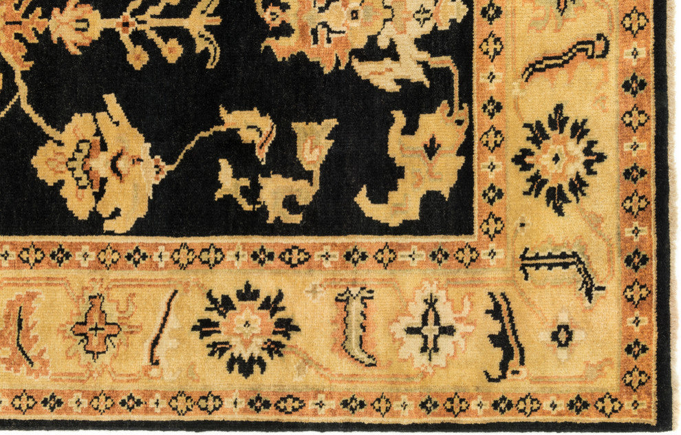 Loloi Morrow Collection Rug, Black and Light Gold, 4'x6'