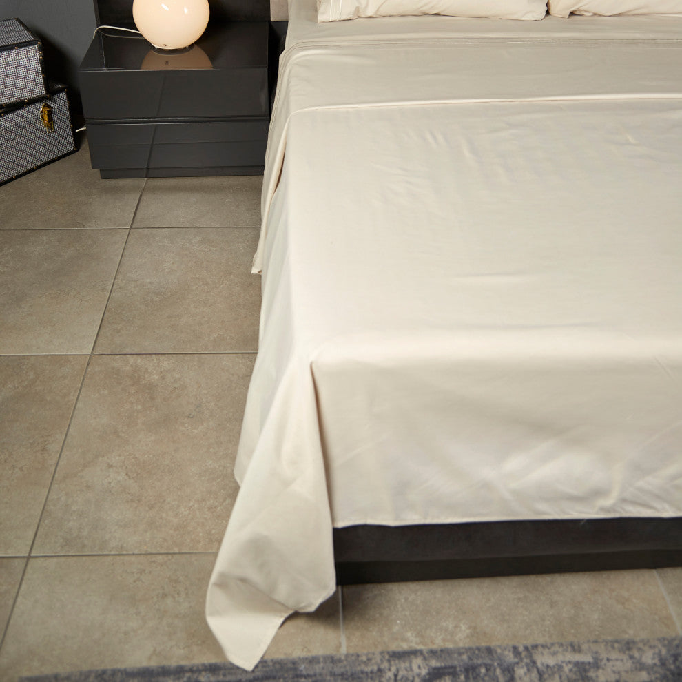 Linum Home Textiles 1800 TC Brushed Microfiber Sheet Set with 4 Line Embroidery