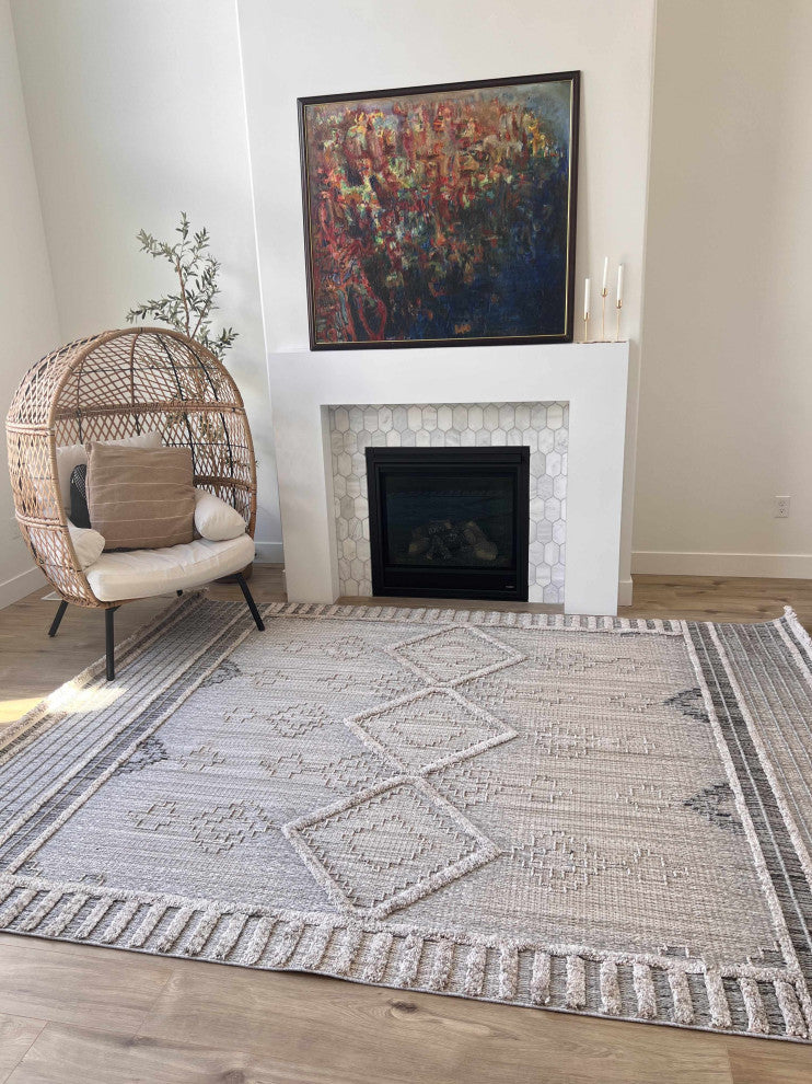 Hauteloom Amaga Area Rug, 5'3"x7' Rectangle