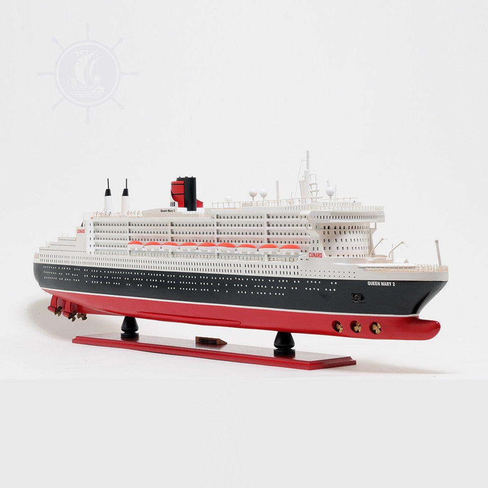 Queen Mary II L Cruise Ship Model