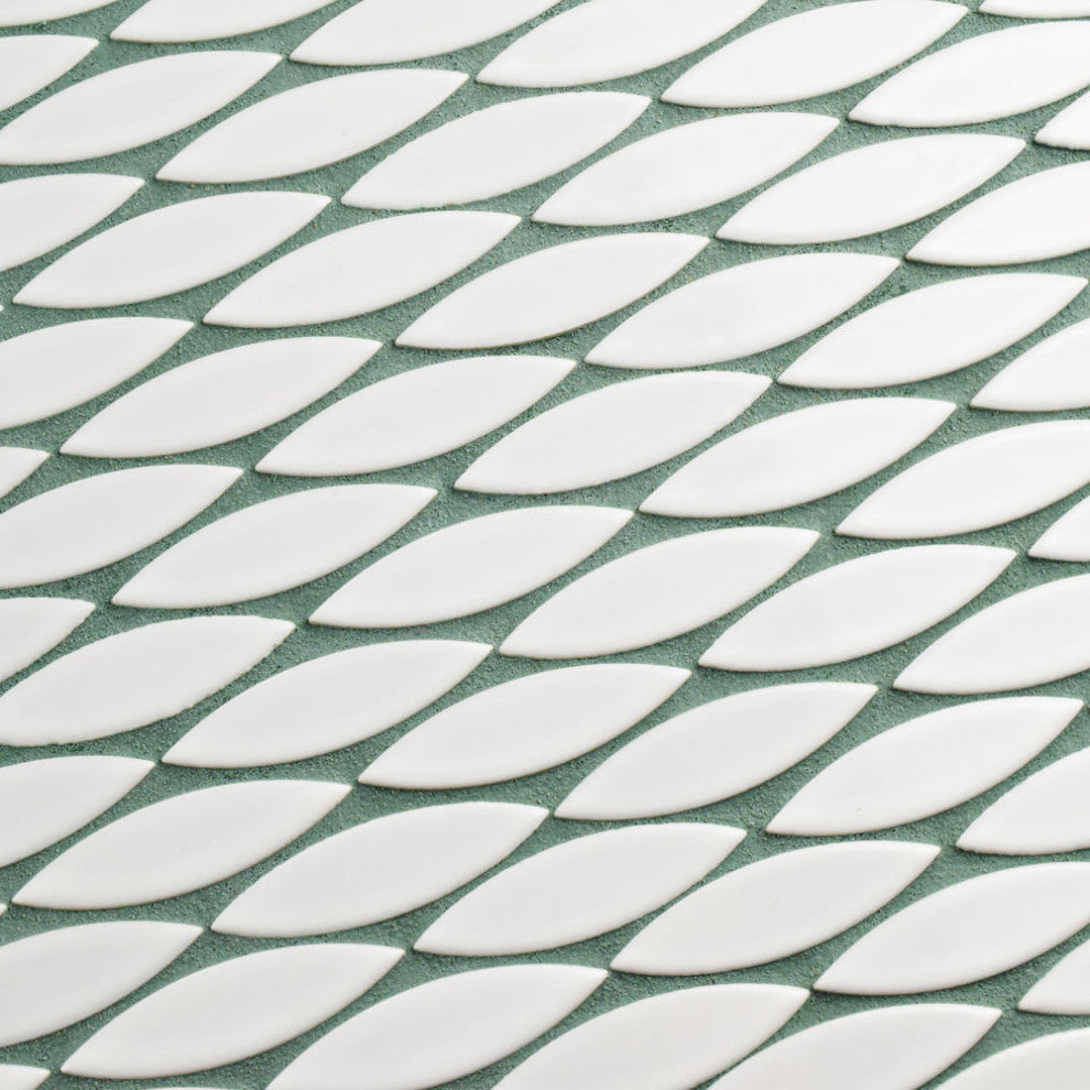 Pescado Glossy Ceramic Mosaic Floor and Wall Tile, Glossy Blanco