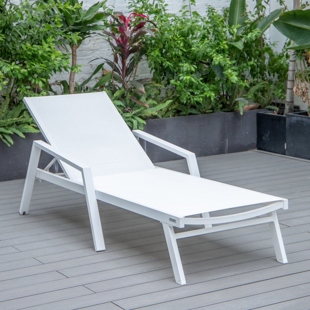 LeisureMod Marlin Chaise Lounge Set With Arms and Fire Pit Table, White