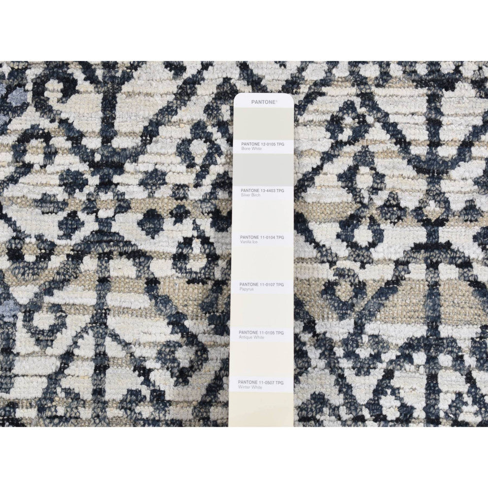 White Hand Knotted Tone on Tone Silk Small Repetitive Design Rug 9'x12'3"