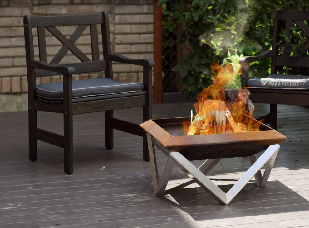 Gilge Luxury Fire Pit, Stainless Steel Legs and Rusting Bowl,  31.1"