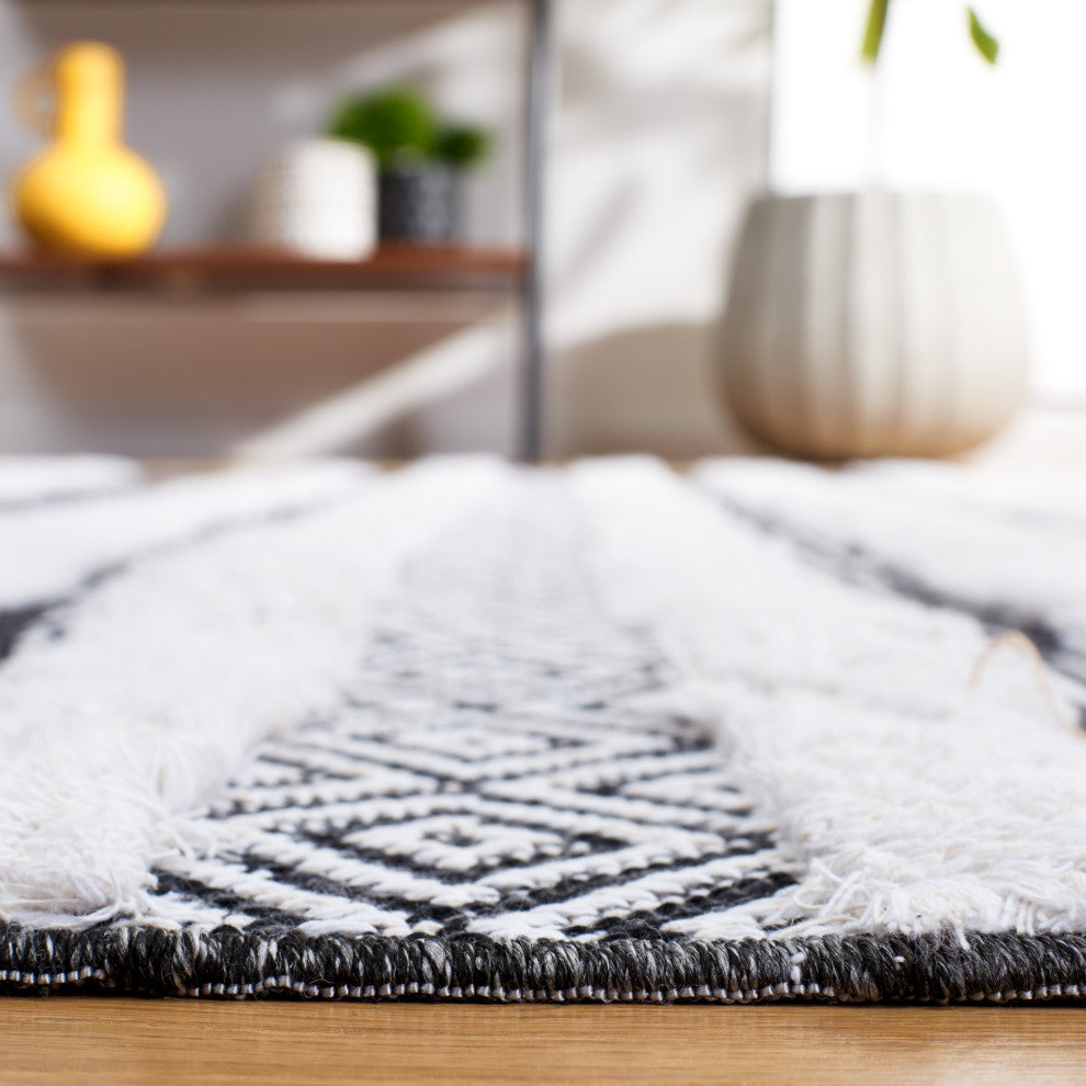 Safavieh Augustine Collection, AGT729 Rug