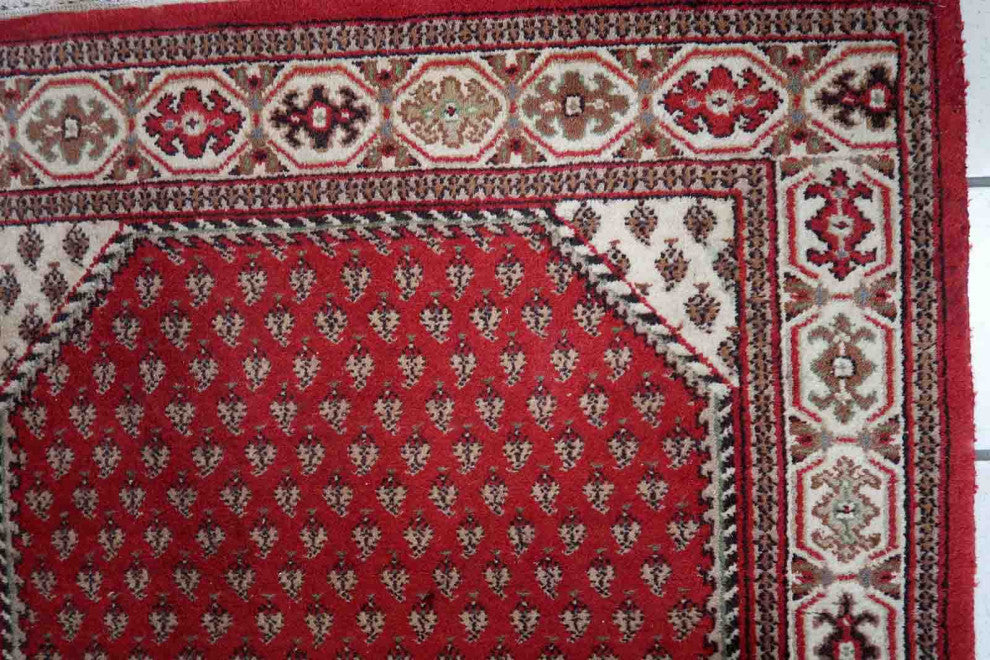 Handmade Vintage Indian Seraband Rug 3'x5.2', 92cmx161cm, 1970s