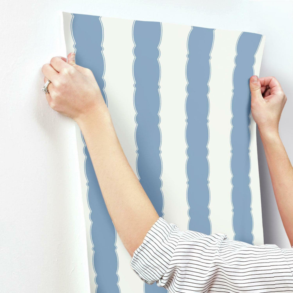 Scalloped Stripe Wallpaper