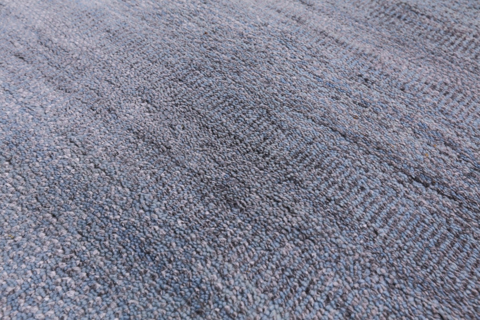 5' 11" X 9' 0" Hand Knotted Wool and Silk Savannah Grass Rug Q11424