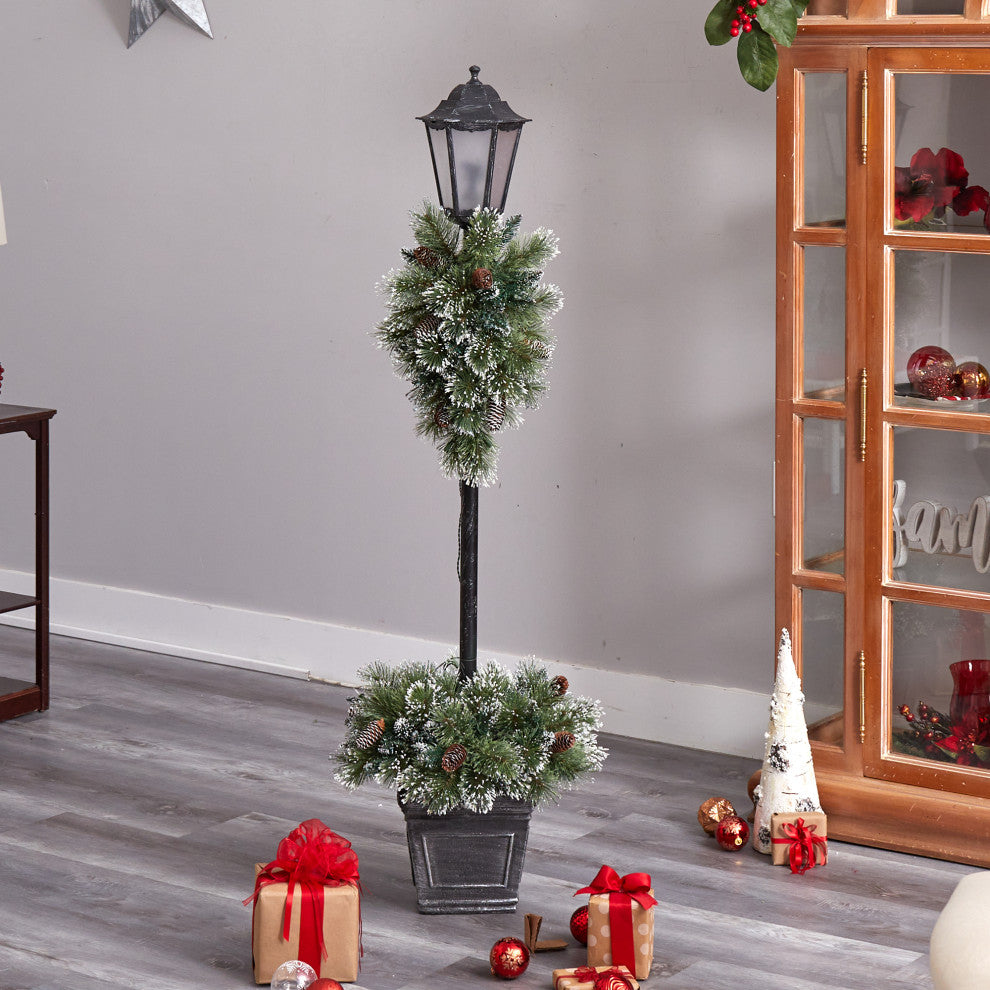D1033 5 Holiday Pre-lit Decorated Lamp Post With Artificial Christmas Greenery