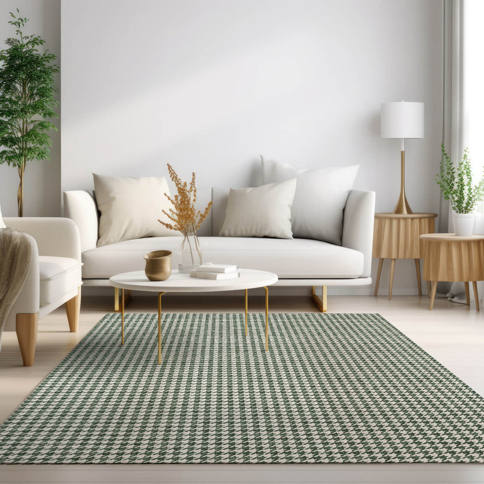 Indoor/Outdoor Hinton HN1 Green Machine Washable 5' x 7'6" Rug