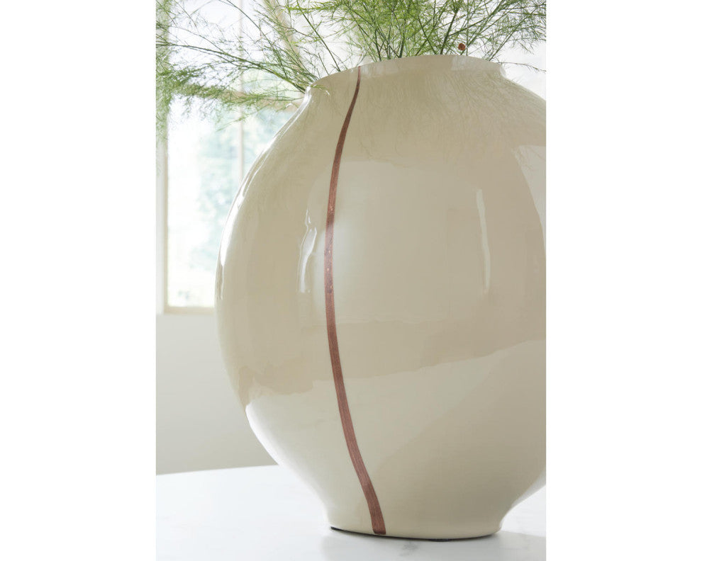 Sheabourne Cream Vase