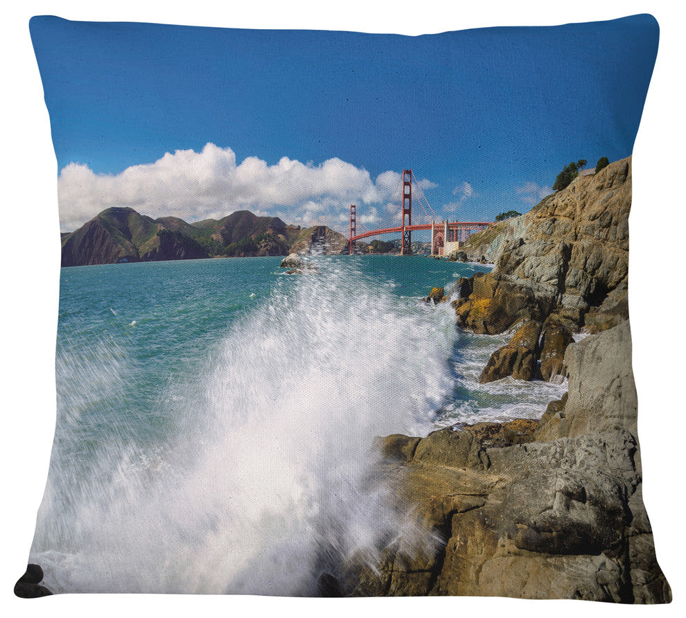 Golden Gate Bridge in San Francisco Seashore Throw Pillow, 18"x18"