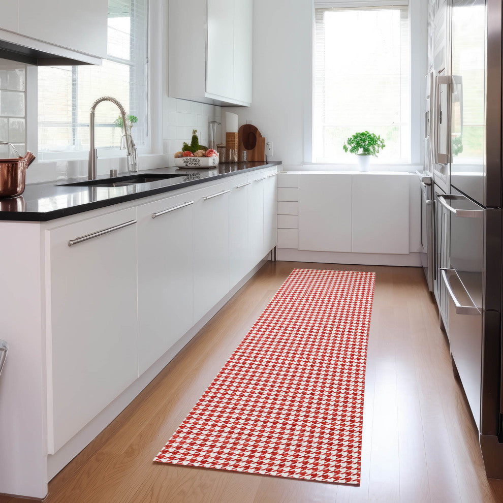 Indoor/Outdoor Hinton HN1 Red Machine Washable 2'3" x 7'6" Rug