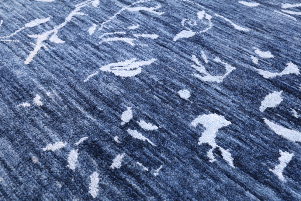 8' 2" X 10' 0" Persian Wool and Silk Hand-Knotted Rug Q6945