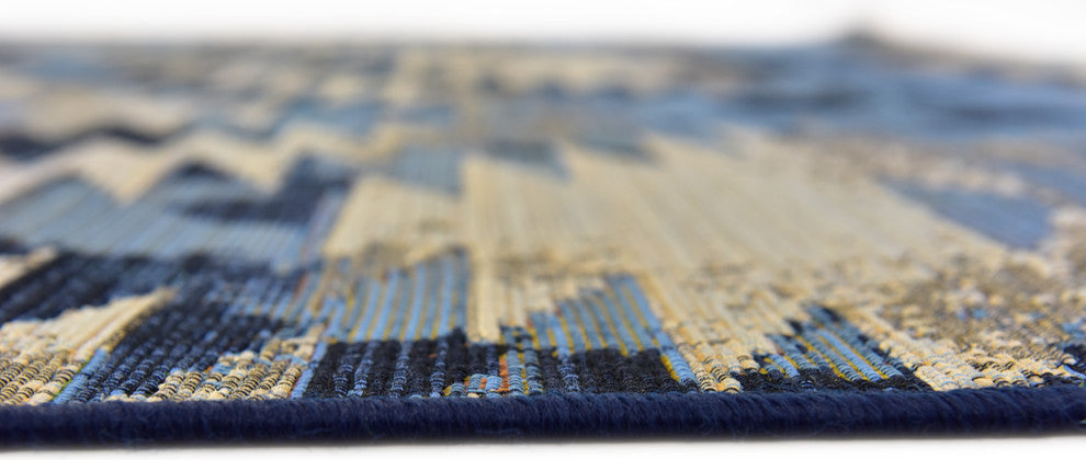 Unique Loom Blue Aztec Outdoor 5' 3 x 8' 0 Area Rug