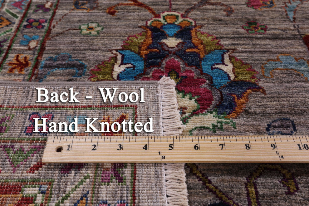 8' 0" X 9' 4" Persian Tabriz Hand-Knotted Rug Q9824