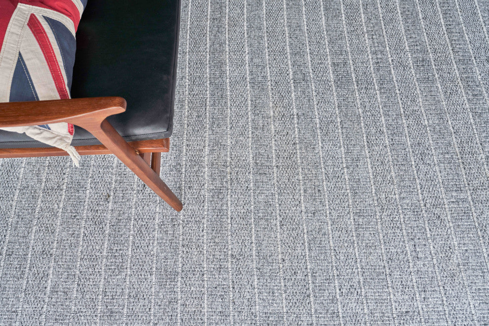 Nova Indoor/Outoor Handmade Flatwoven PET yarn Gray Area Rug, 6'x9'