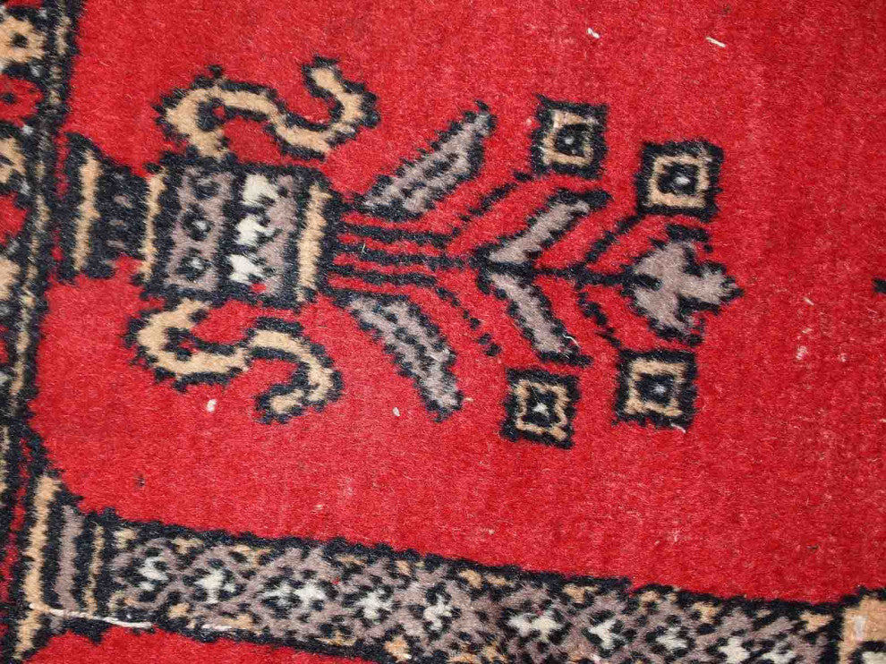 Handmade vintage Pakistani Lahore prayer rug 1.5' x 2' (46cm x 64cm) 1950s