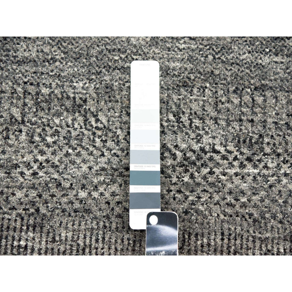 Gray, Modern Grass Design, Natural Undyed Wool, Hand Knotted, Rug, 4'2"x6'