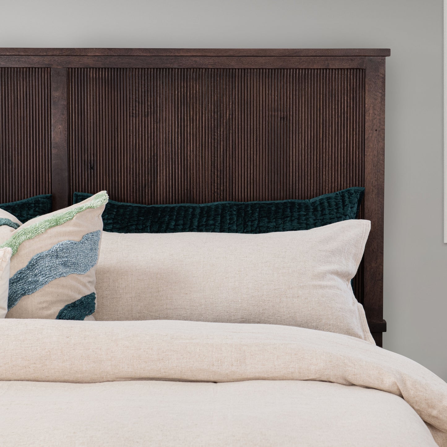 Westlake Mango Wood Bed, Queen