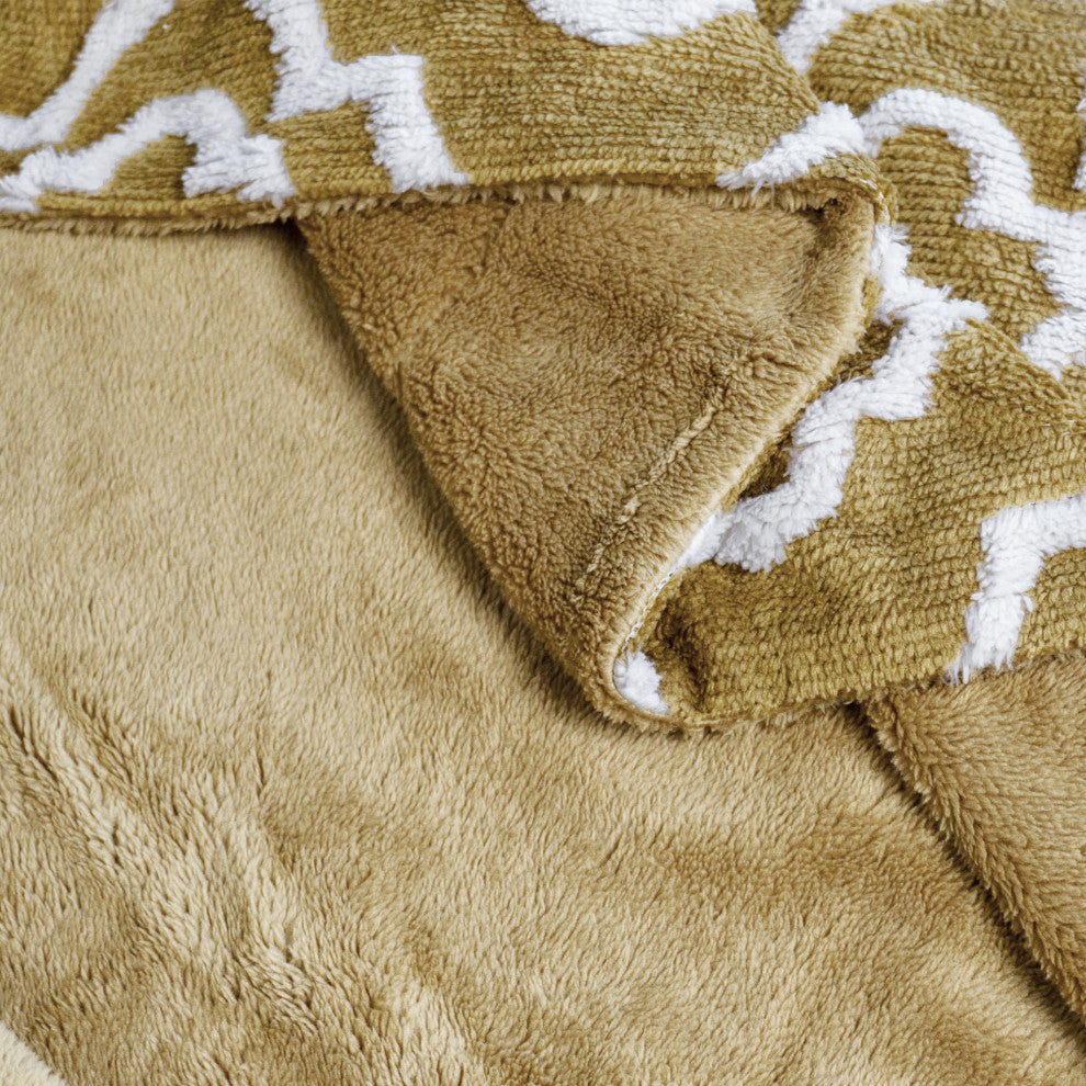 Jacquard Sherpa Throw Blanket, Gold