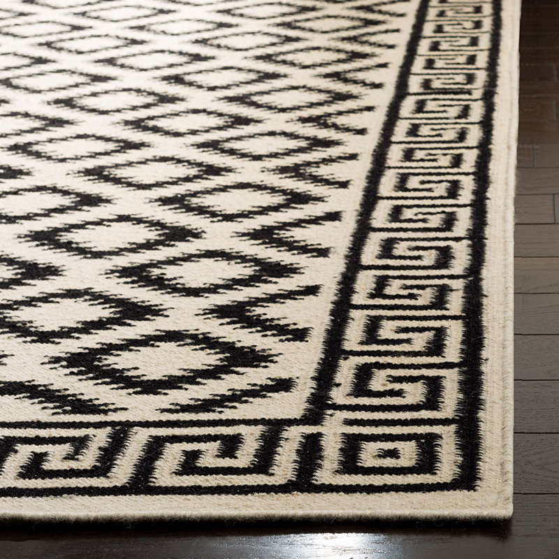 Safavieh Dhurries Dhu411A Geometric Rug, Ivory/Black, 6'0"x6'0" Square